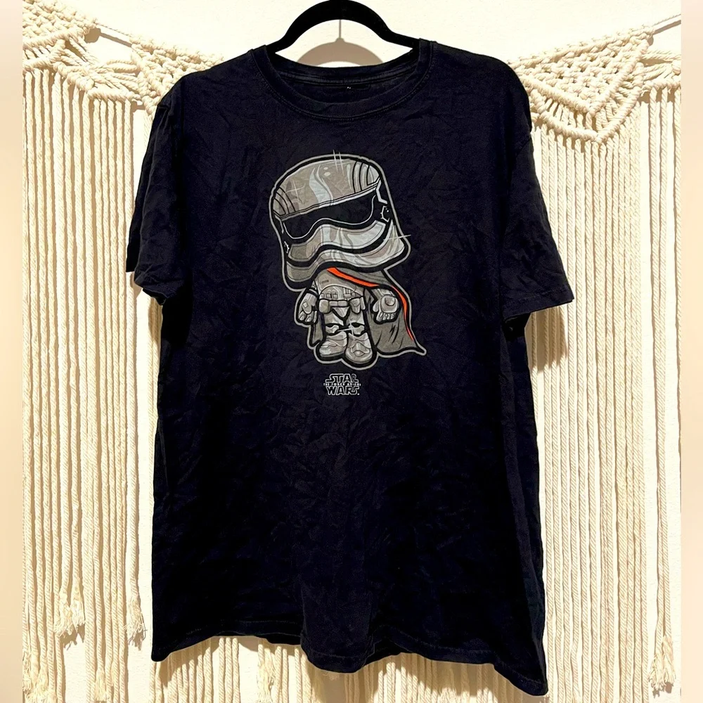 Star Wars ‘The Force Awakens’ Funko Pop! Tee Sz L UNISEX - Picture 1 of 7
